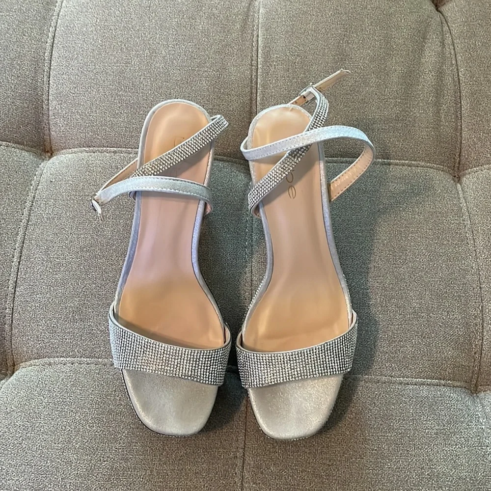 Bebe Areli Silver Platform Block Heels - Picture 2 of 12